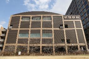 Kansai University Takatsuki Muse Campus Exterior, Logo and signboard